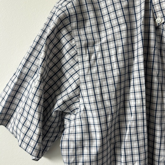 NWOT - Kirkland Signature Short Sleeve Button Down Sport Shirts - Picture 4 of 7